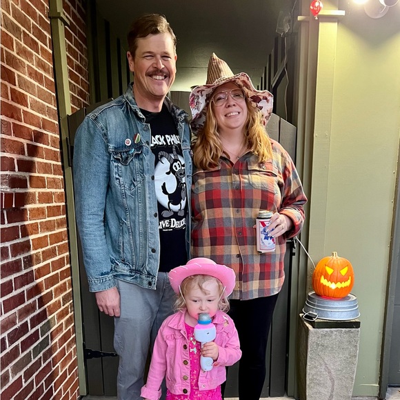 Meet your Posher, Meg - Picture 5 of 8